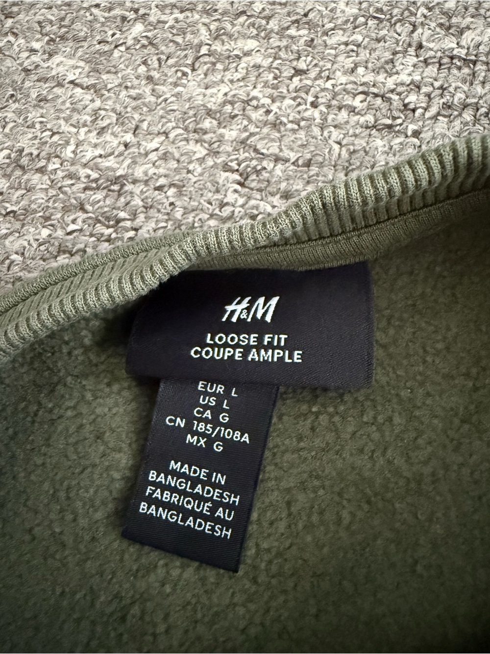 H&M Crewneck - Picture 2 of 4